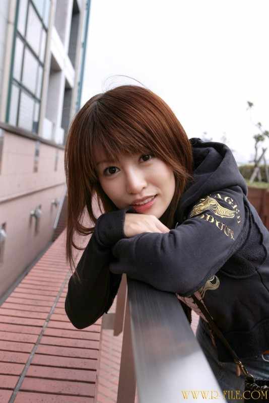 出演番号REALF-001磁力链接迅雷下载在线观看