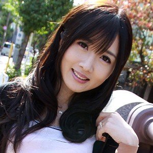 出演番号PWIFE-033磁力链接迅雷下载在线观看