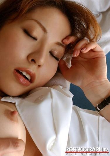 出演番号PORNO-113磁力链接迅雷下载在线观看