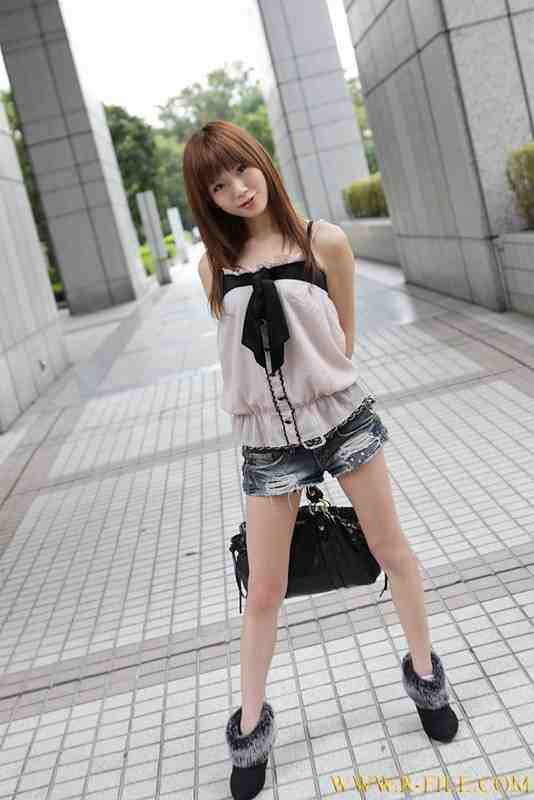 出演番号REALF-260磁力链接迅雷下载在线观看