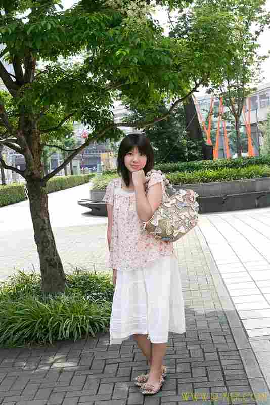 出演番号REALF-203磁力链接迅雷下载在线观看