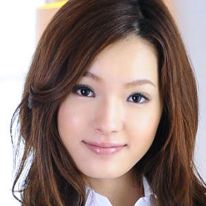 遥めい个人资料封面图片